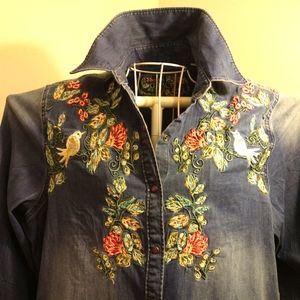 NWT Grace LA Embroidered Jean/ Dress Jacket Stylish Coat Beautiful